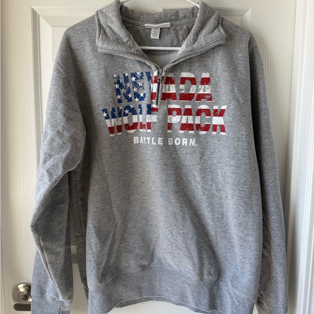 UNR Quarter Zip